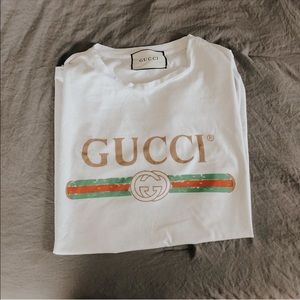 Gucci T-shirt. Size medium.